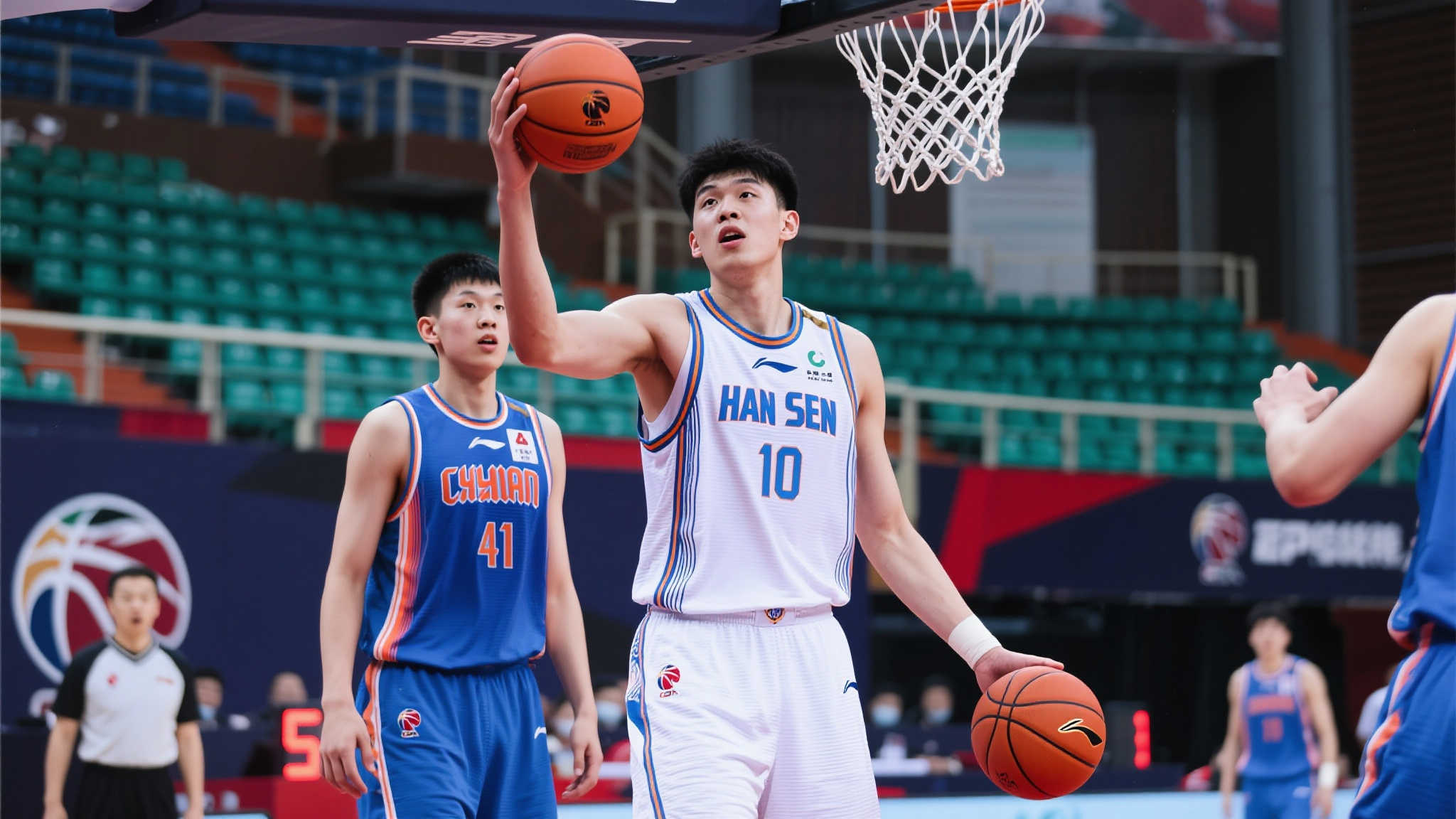 显然是对其 显然是对其